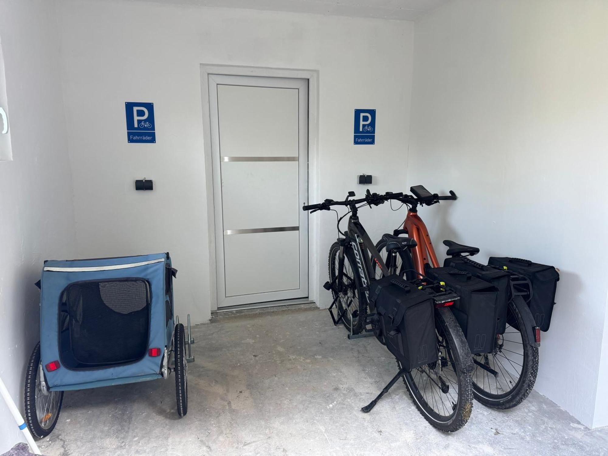Ferienwohnung Am See Dillich - Hunde Willkommen - Eigener Eingezaeunter Garten - Ruhige Lage Borken (Hessen) Exterior foto